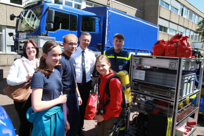 Aktionstag "Handeln macht Schule" - Katastrophenvorsorge: THW Stand (Foto: OBK)